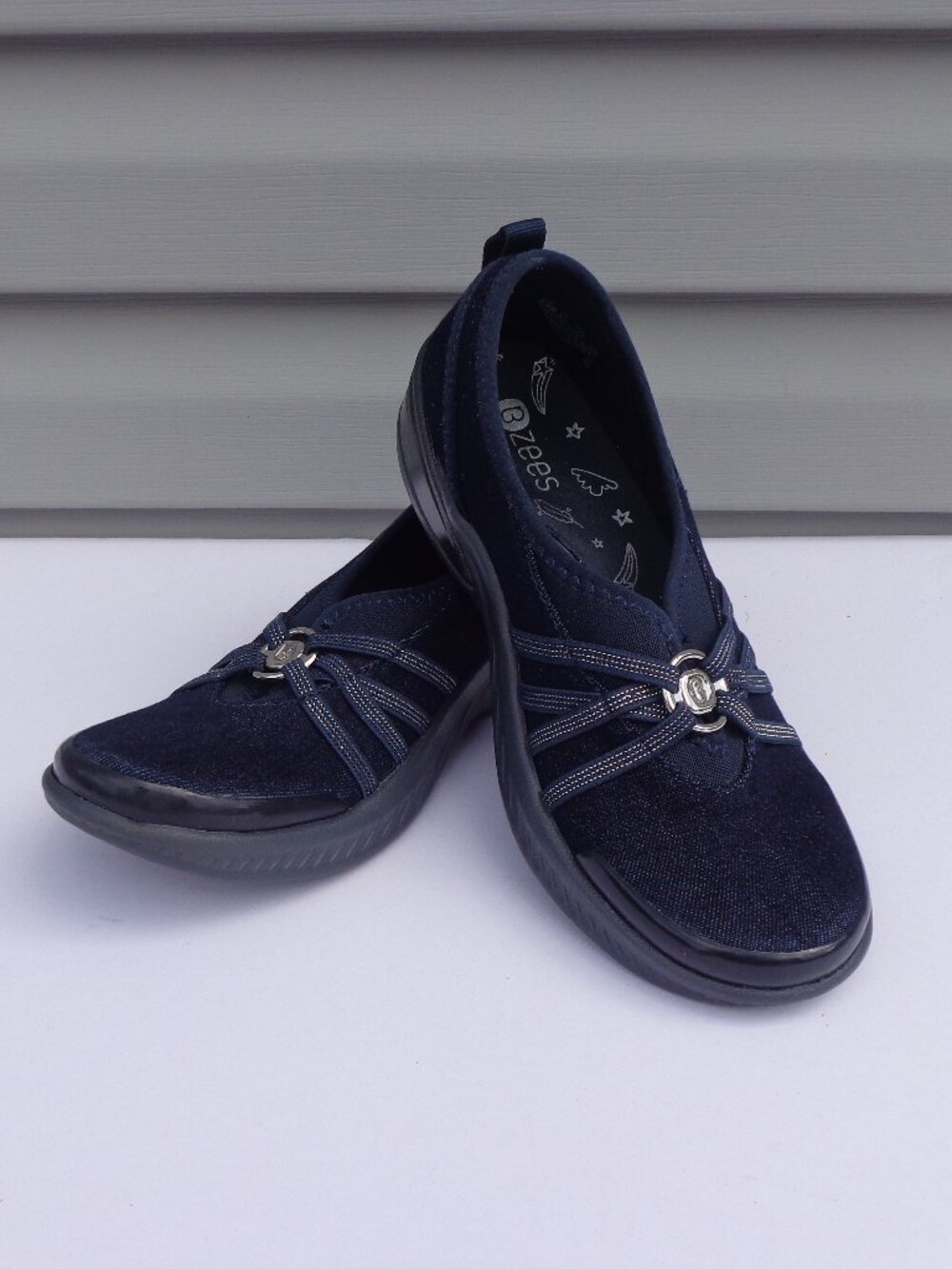 Bzees Women's Niche Slip on Shoes Navy Blue Comfort Cushioned Size 6.5M